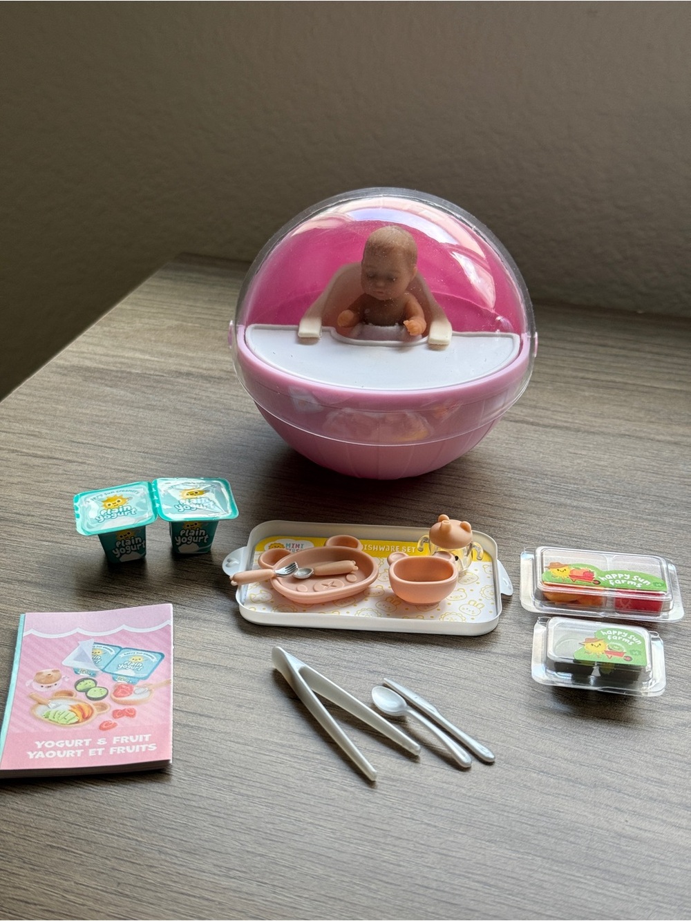 MiniVerse Make It Mini Baby Food Series 1 Yogurt & Fruit